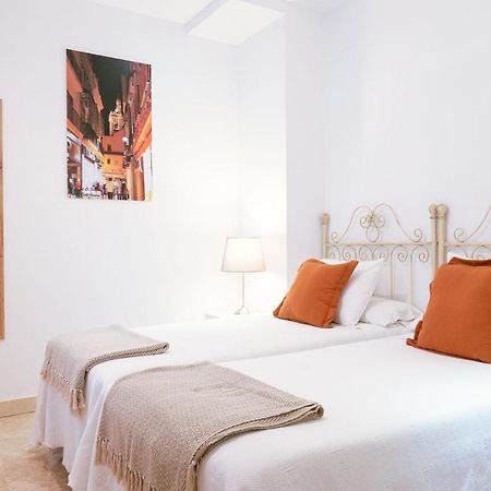 Apartamento Con Encanto En Patio Sevillano Sevilha Exterior foto